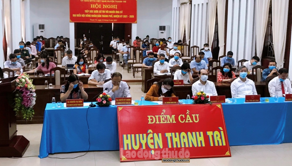 Ứng cử viên đại biểu Hội đồng nhân dân thành phố Hà Nội tiếp xúc cử tri huyện Thanh Trì
