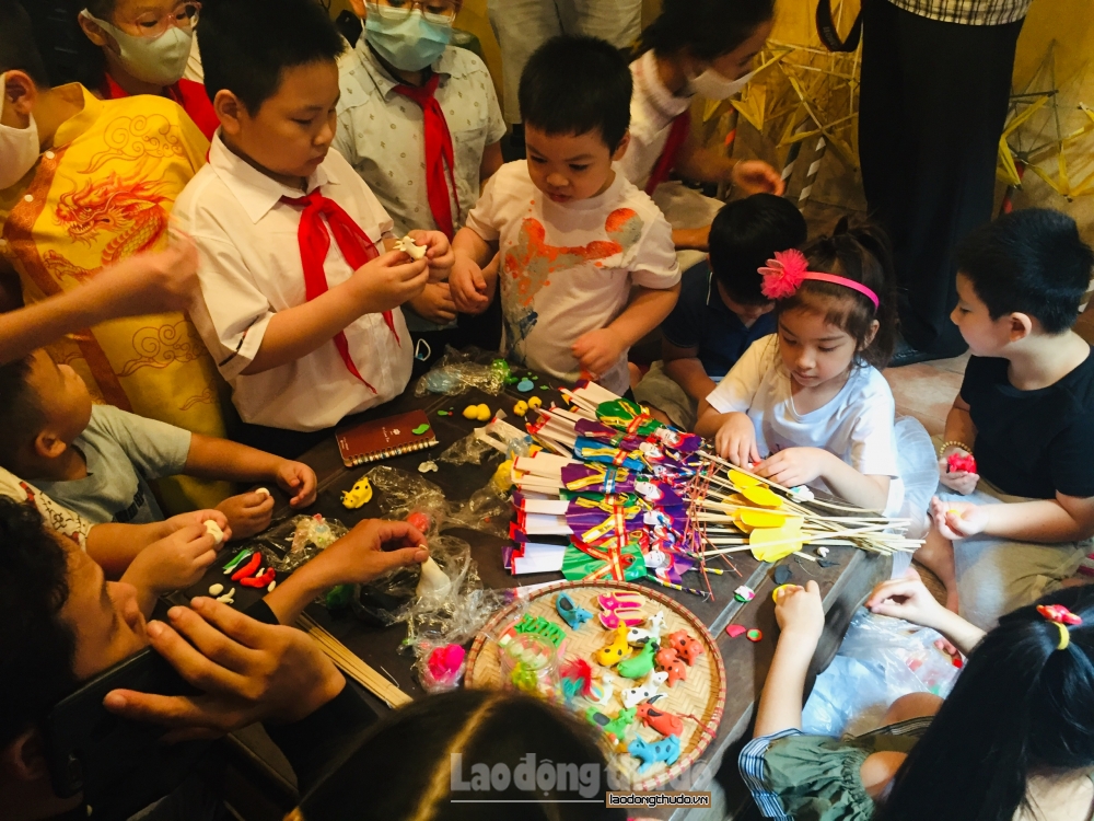 Nhiều hoạt động văn hóa tại Phố Cổ Hà Nội đón Tết Trung thu truyền thống