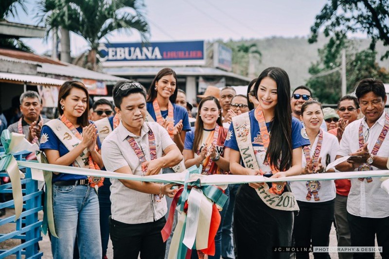 phuong khanh trinh dien thoi trang cung dan nguoi dep miss earth