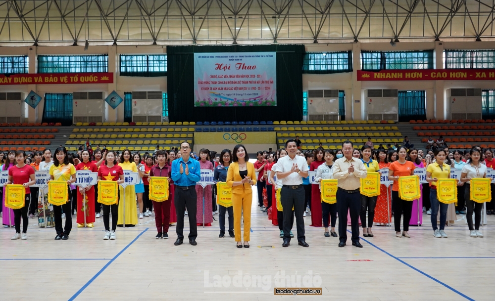 Hội thao khối trường học huyện Thanh Trì: Sôi nổi và kịch tính