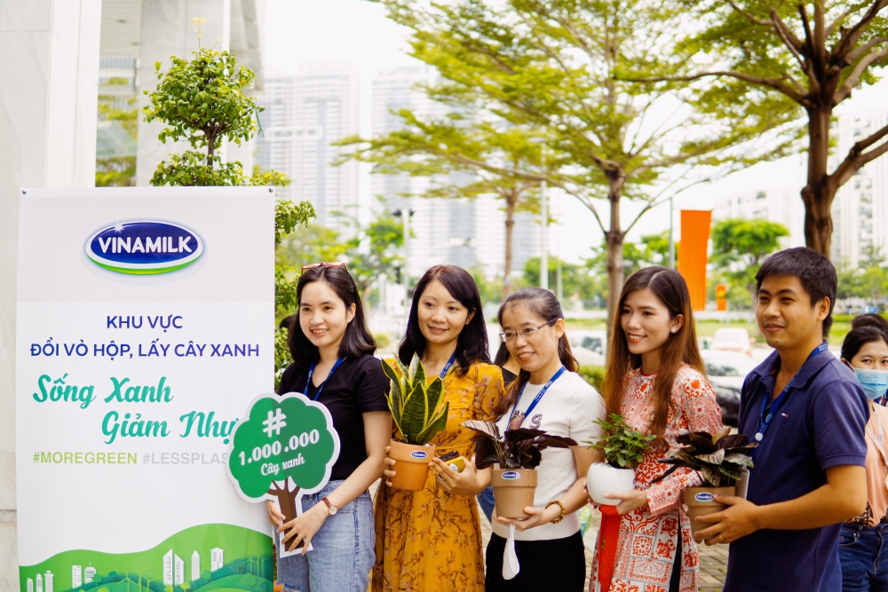“Triệu cây vươn cao cho Việt Nam xanh” – Kết thúc đẹp của chiến dịch online được cộng đồng góp sức