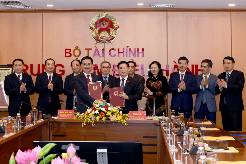 Lễ ký thỏa thuận phối hợp công tác giữa Bộ Tài chính và Bộ Thông tin và Truyền thông