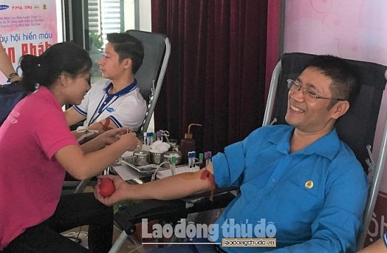 Các cấp Công đoàn huyện Thanh Trì hiến máu vì cộng đồng