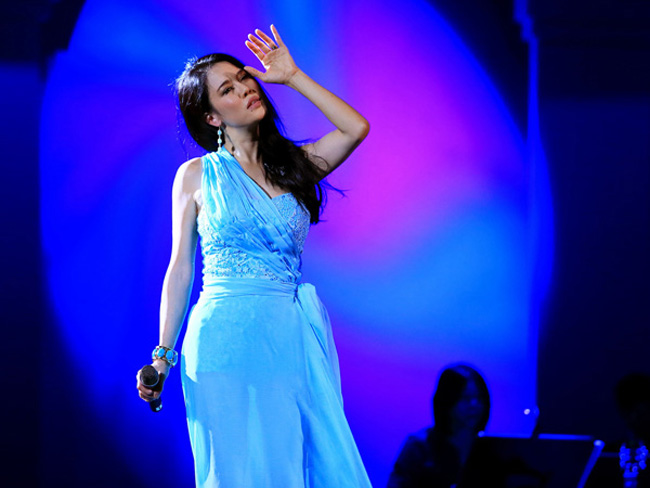 VietNamNet, Huy MC bán xôi, Ngọc Quyên bán quần áo VietNamNet, Huy MC bán xôi, Ngọc Quyên bán quần áo