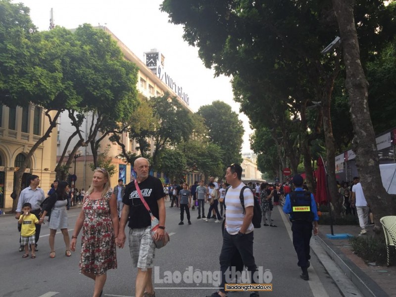 Lễ hội hợp tác quốc tế: Điểm nhấn hút khách du lịch đến Hà Nội