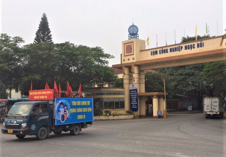 LĐLĐ huyện Thanh Trì: Tuyên truyền phòng, chống dịch bằng xe lưu động