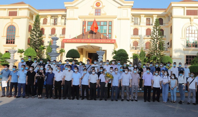 59 y, bác sĩ Thanh Hóa lên đường hỗ trợ thành phố Hồ Chí Minh chống dịch Covid-19