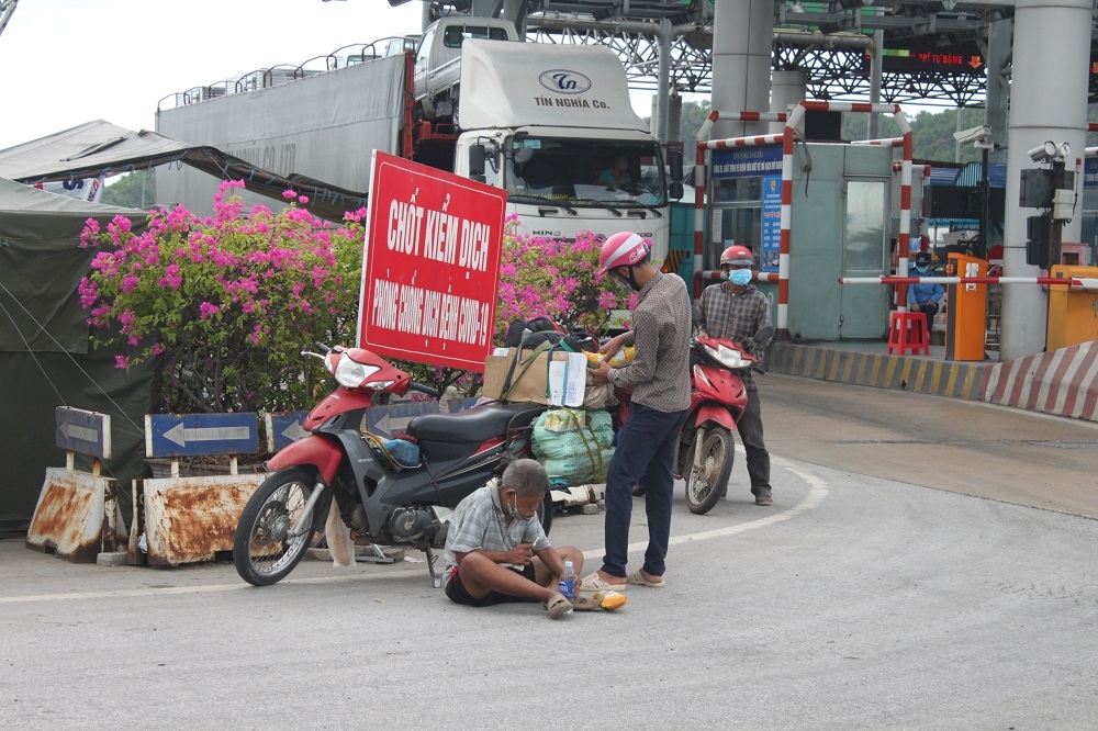 Người lao động Nghệ An: Bứt tốc ngàn cây số rời khỏi tâm dịch