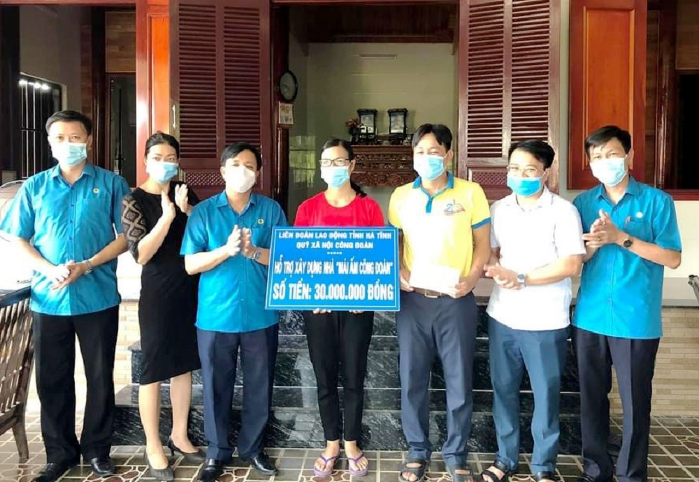 Liên đoàn Lao động tỉnh Hà Tĩnh hỗ trợ hơn 1,2 tỷ đồng giúp người lao động làm nhà ở