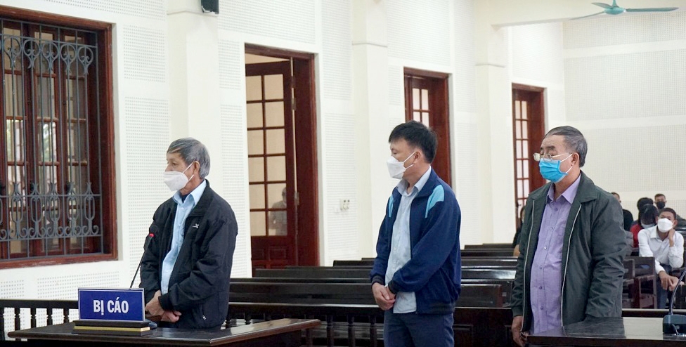 Nghệ An: Trục lợi tiền hỗ trợ thiên tai, 2 cựu chủ tịch xã lĩnh án