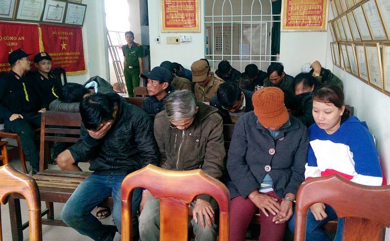 Quảng Nam: Tóm gọn 23 con bạc đang sát phạt trên đồi cao