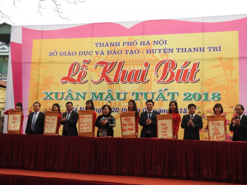 Ngành GD&ĐT Hà Nội tổ chức Lễ khai bút đầu Xuân Mậu Tuất 2018