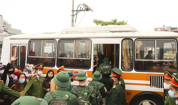 Hơn 4.000 thanh niên Thủ đô hăng hái lên đường nhập ngũ