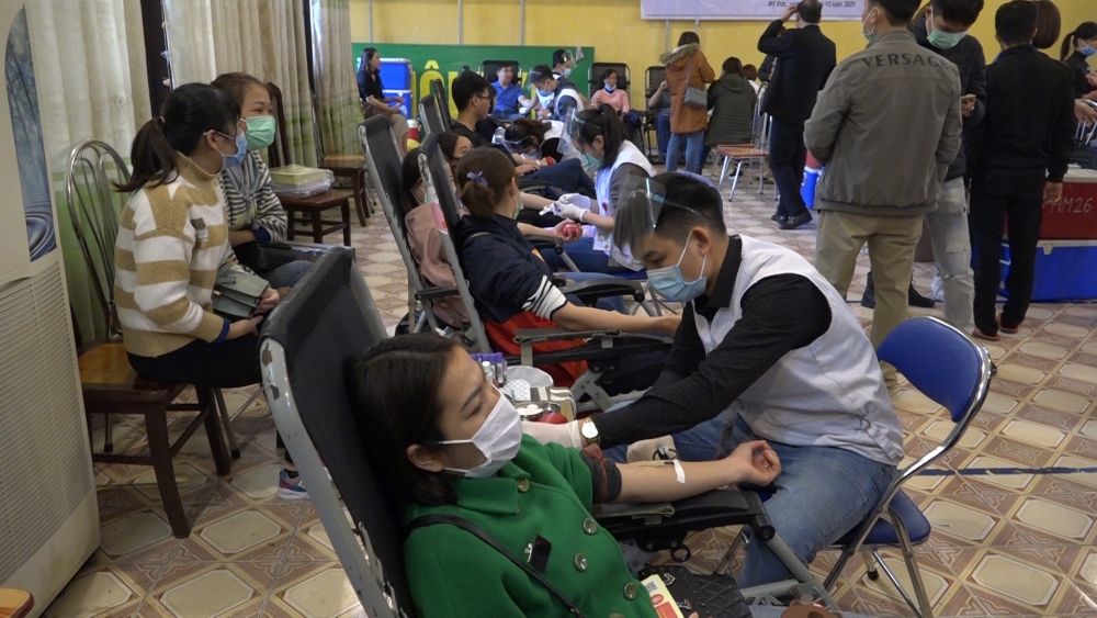 Vận động đoàn viên, công nhân viên chức lao động tham gia hiến máu