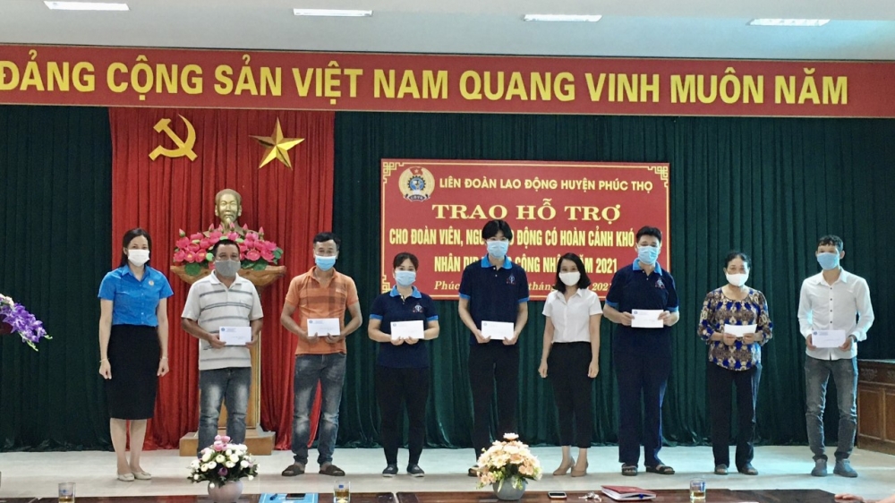 Hướng dẫn chi hỗ trợ cho đoàn viên, người lao động bị ảnh hưởng dịch Covid-19