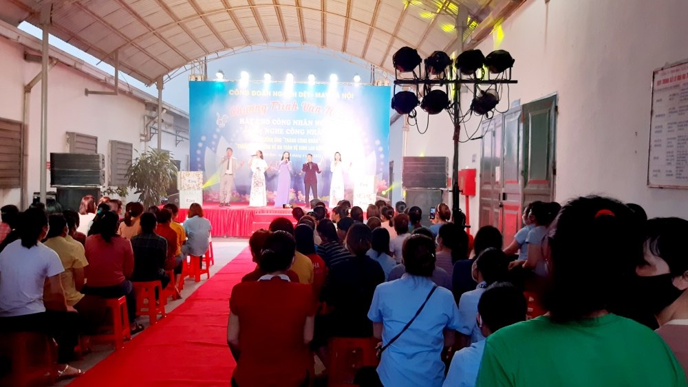 Công đoàn Dệt - May Hà Nội: “Hát cho công nhân nghe - Nghe công nhân hát”