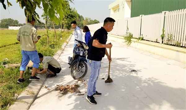 Huyện Gia Lâm: Thanh niên ra quân làm sạch đẹp các tuyến đường