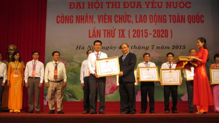 Tôn vinh thành quả lao động sáng tạo của CNVCLĐ