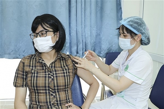 Huyện Gia Lâm triển khai tiêm vắc xin phòng, chống Covid-19 cho người dân