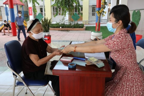 Hà Nội đã có trên 284 ngàn người, hộ gia đình được thụ hưởng chính sách hỗ trợ đặc thù