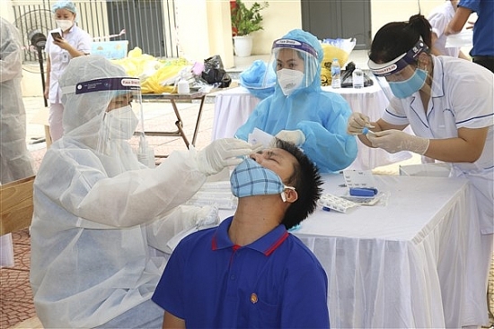 Tỷ lệ tiêm vắc xin phòng Covid-19 của huyện Gia Lâm đạt xấp xỉ 100%