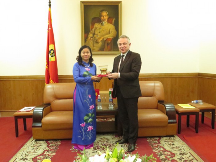 Đoàn đại biểu cao cấp LHCĐ Belarus thăm và làm việc với LĐLĐ Thành phố Hà Nội