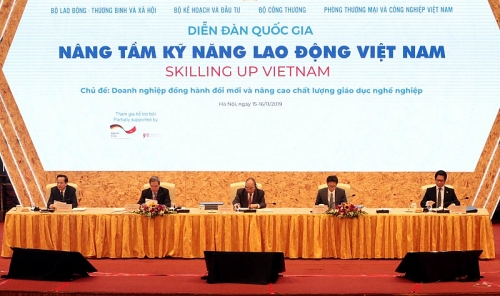 Thủ tướng Chính phủ Nguyễn Xuân Phúc chủ trì Diễn đàn quốc gia “Nâng tầm kỹ năng lao động Việt Nam”