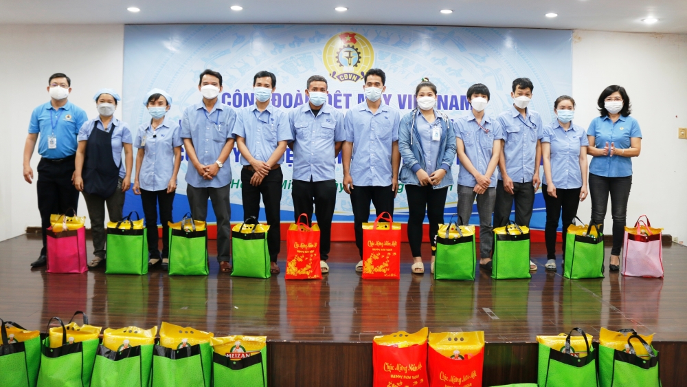 Công đoàn Dệt May Việt Nam: Dự kiến chi 3 tỷ đồng chăm lo Tết Nhâm Dần cho người lao động