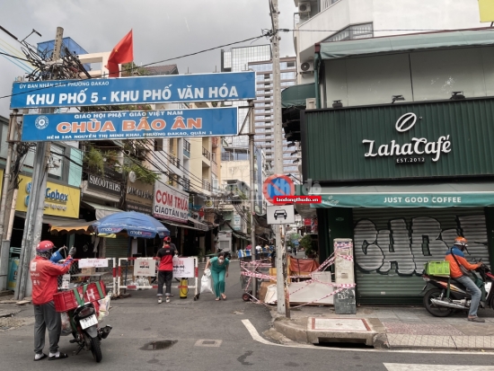 Thành phố Hồ Chí Minh cho phép mở lại dịch vụ ăn uống phục vụ bán ăn mang đi