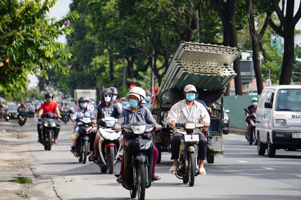 Người dân thành phố Hồ Chí Minh phấn khởi với nhịp sống bình thường mới