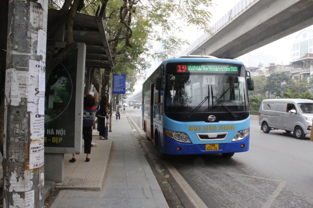 Từ mai (16/3), xe buýt trợ giá Hà Nội giảm 15% tần suất vận hành