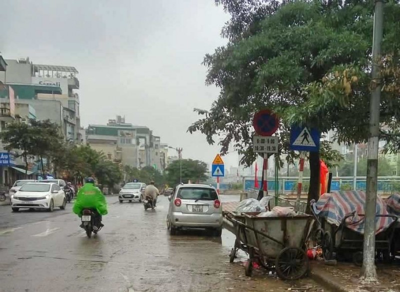 Hà Nội cấm xe taxi trên 11 tuyến phố