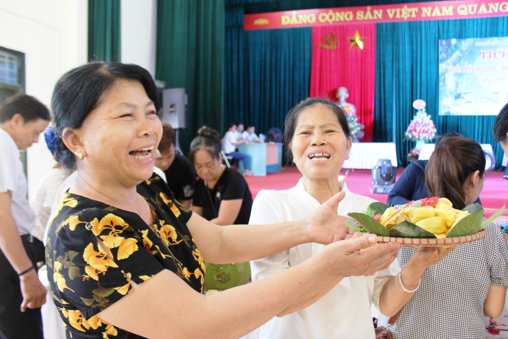 Hào hứng tham gia Hội thi tìm trái mít ngon ở Sơn Đông