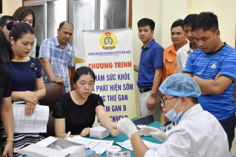 Công đoàn ngành GTVT Hà Nội: Chú trọng chăm sóc sức khỏe người lao động