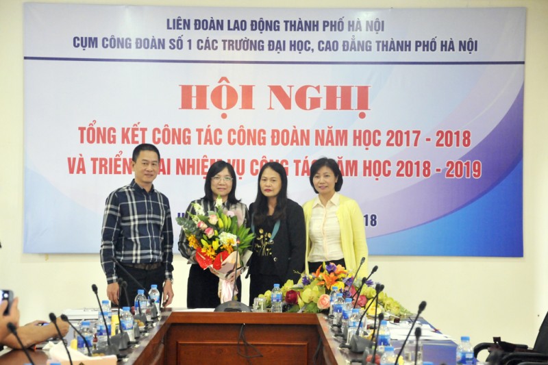 no luc vi thuong hieu truong dai hoc kien truc ha noi