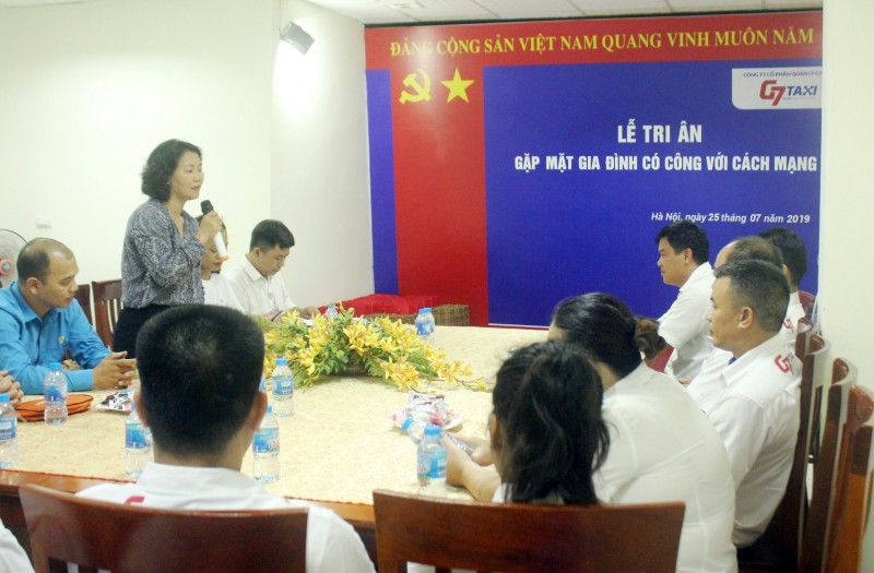 Ngành GTVT Hà Nội thăm và tặng quà các gia đình chính sách