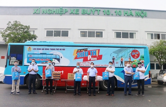 500 “Túi An sinh Công đoàn” đến với người lao động Tổng Công ty Vận tải Hà Nội