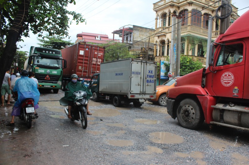 ho tu than giang bay tren duong 181