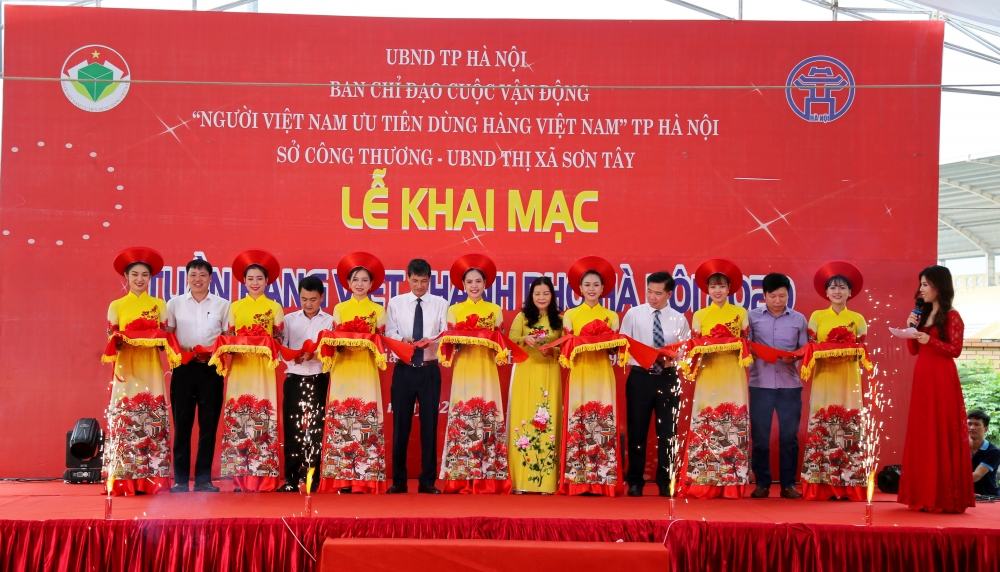 Khai mạc Tuần hàng Việt’ và điểm giới thiệu, bán sản phẩm OCOP tại Sơn Tây