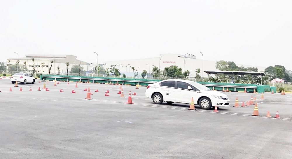 Từ ngày mai (20/10), Hà Nội tổ chức lại các kỳ thi đào tạo, sát hạch cấp Giấy phép lái xe