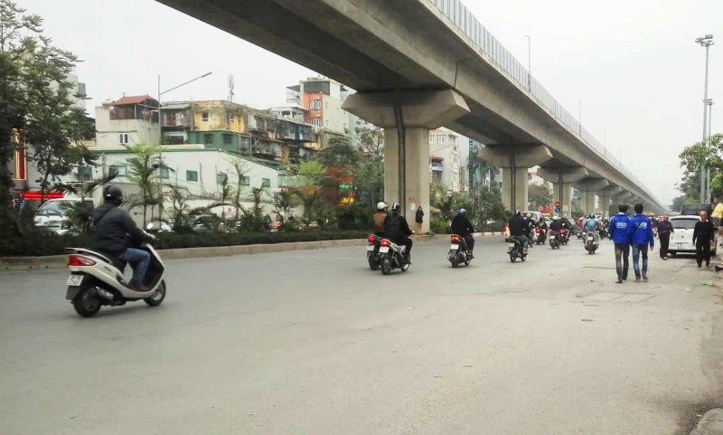 Hà Nội phân luồng giao thông sửa đường Quang Trung