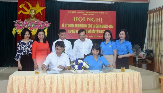 Ký kết phối hợp công tác giữa Liên đoàn Lao động với Phòng Giáo dục và Đào tạo thị xã Sơn Tây
