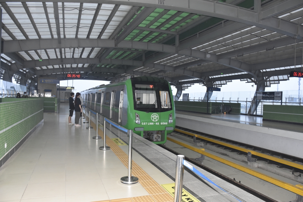 Đường sắt đô thị Cát Linh - Hà Đông bước vào ngày bán vé đầu tiên