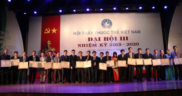 Thầy thuốc trẻ Việt Nam chung tay góp sức vì cộng đồng