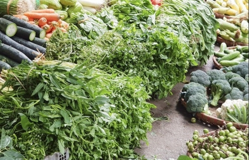 Mùng 5 Tết: Chợ dân sinh giá các loại thực phẩm tăng gấp đôi
