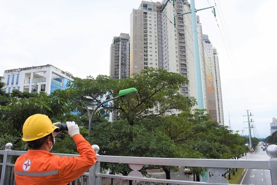 EVN Hà Nội khuyến cáo an toàn hành lang lưới điện trong dịp Tết