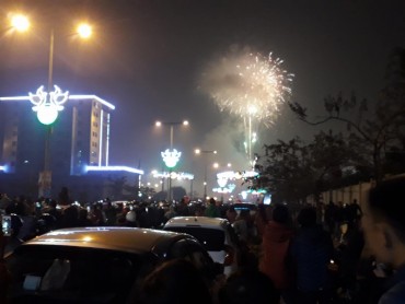 Người dân Hòa Bình háo hức đón chào thời khắc năm mới