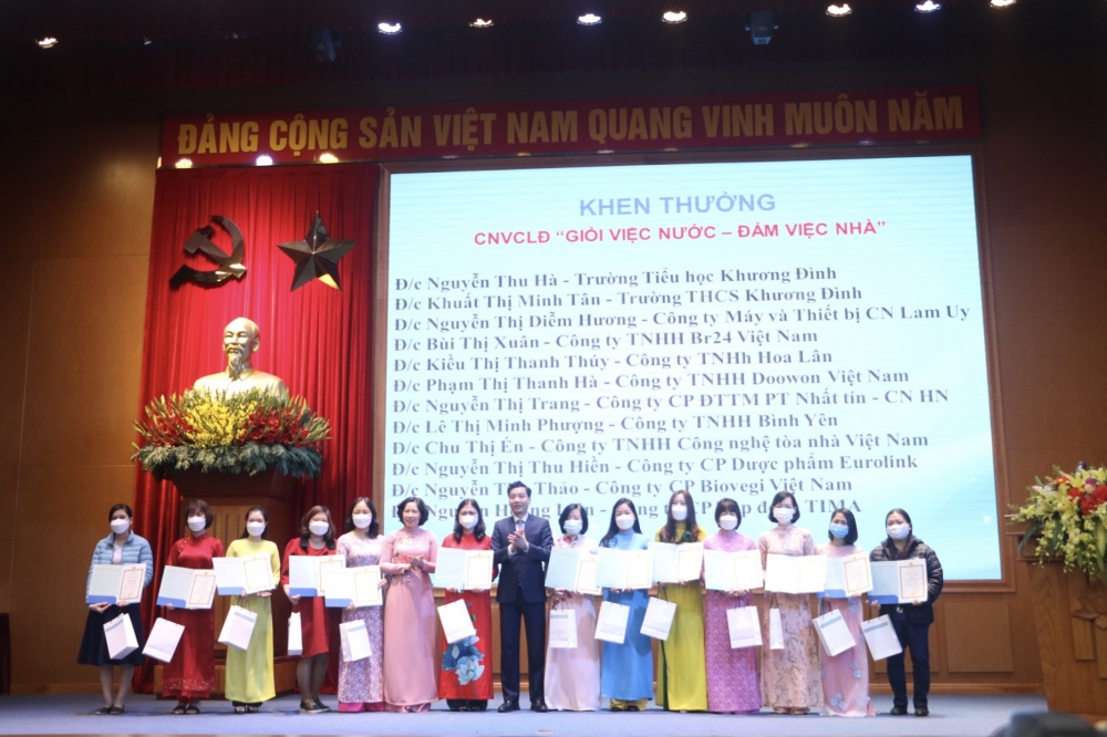 Quận Thanh Xuân: Phối hợp triển khai hiệu quả hoạt động trong nữ cán bộ, công chức và công nhân lao động