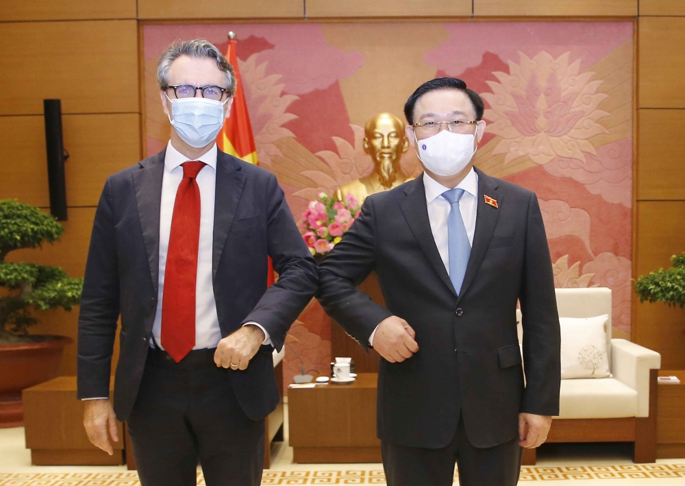 Chủ tịch Quốc hội Vương Đình Huệ đề nghị EU giúp Việt Nam tiếp cận nguồn vaccine Covid-19