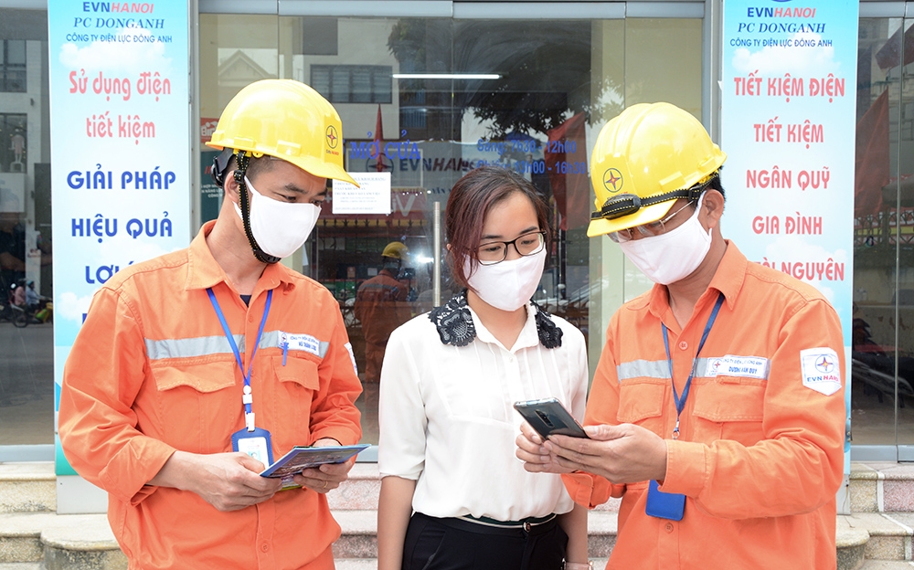 EVN Hà Nội miễn giảm gần 900 tỷ đồng tiền điện cho khách hàng ảnh hưởng bởi dịch Covid-19